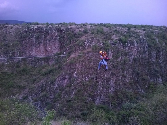 vuela entre barrancos